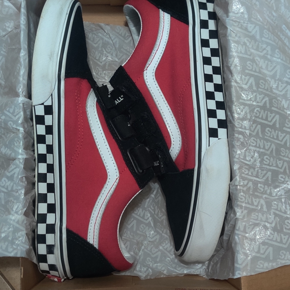 VANS - Picture 2 of 6